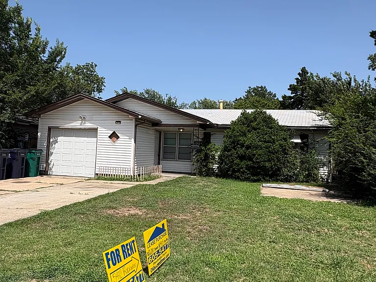 5412 S Rockwood Ave — Photo 2