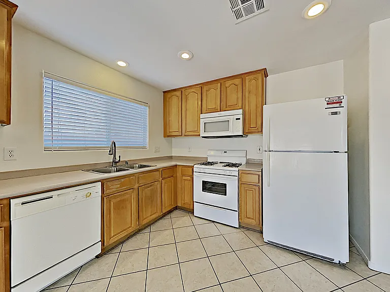6336 Amethyst Park Ct — Photo 3