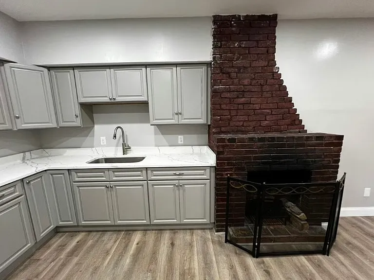 95 Norfolk St #1 — Photo 4