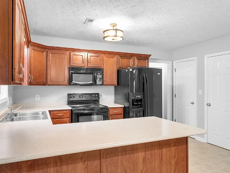 1626 Autumn Dr — Photo 13