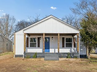 430 4th St, Lawrenceburg, TN 38464