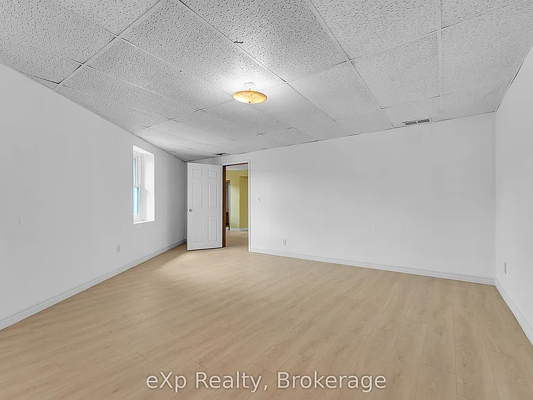 2 King St #2 — Photo 10