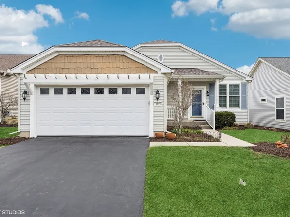 11820 Nottingham Dr, Huntley, IL 60142