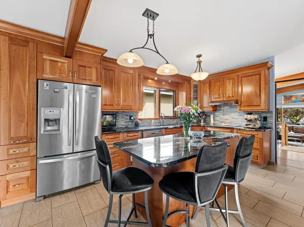 16908 110th St NW, Edmonton, AB T5X 2N8