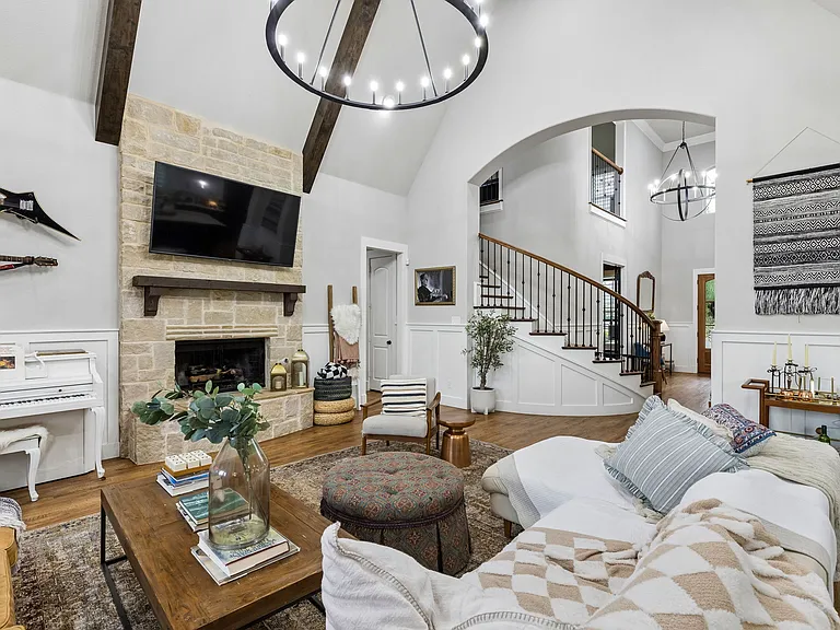 1004 Truman Rd — Photo 17
