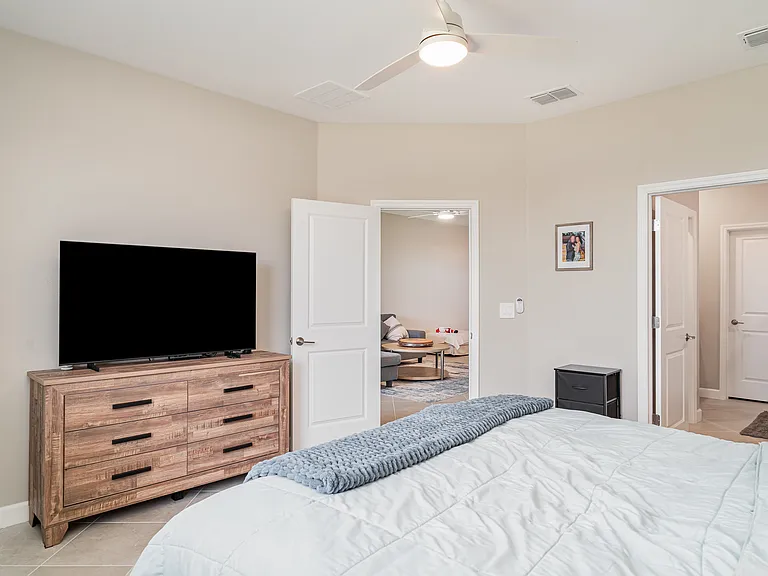 5422 Crystal Harbor Cv — Photo 10