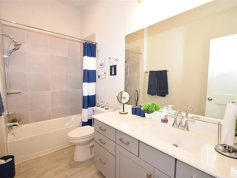917 Crystal Bend Ln — Photo 21