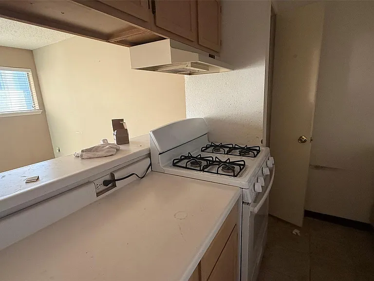 1328 Bomar St #4 — Photo 8