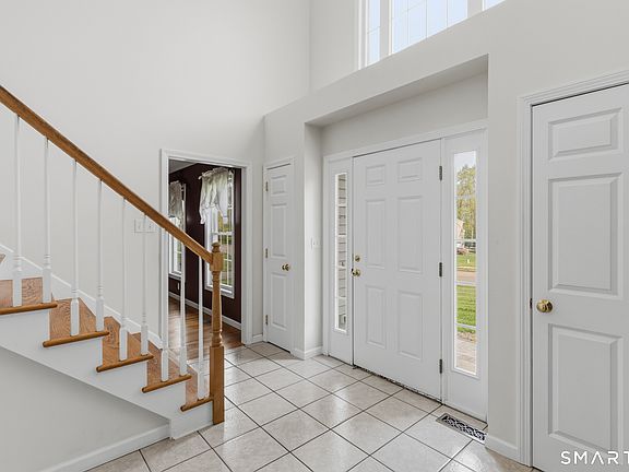 2nd image of 8 Brockett Road