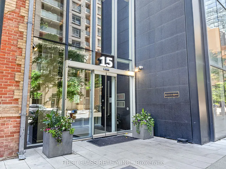 15 Grenville St #2902 — Photo 2