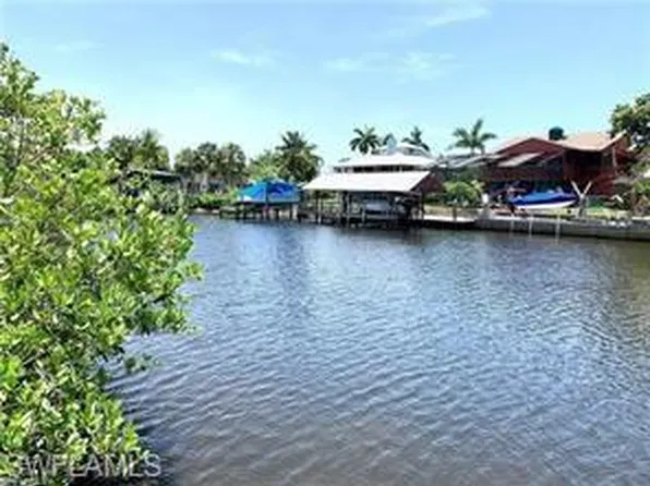 3200 Stabile RD, ST. JAMES CITY, FL 33956