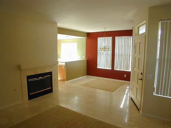 3rd image of 15 Fulmar Ln