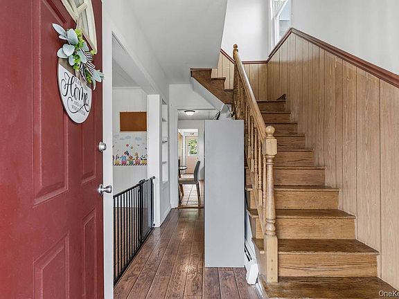 4th image of 29 Blauvelt Avenue