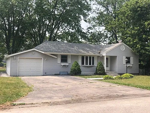 32 S Heather Dr Photo 1