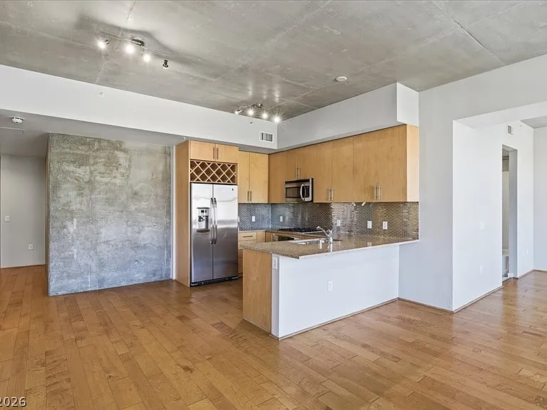 353 E Bonneville Ave #295 — Photo 4