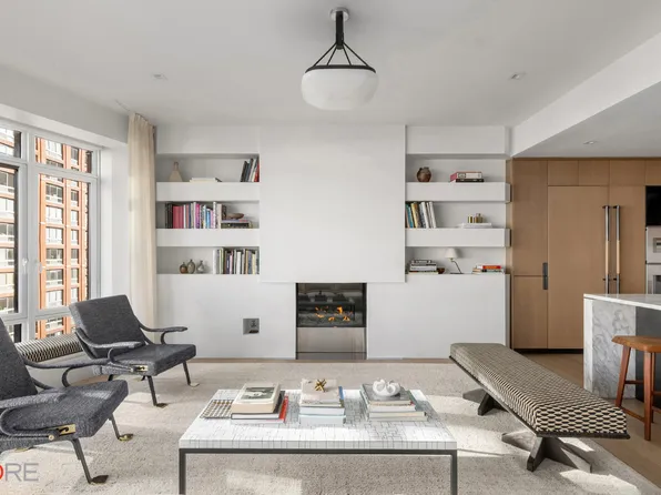 555 West 22nd Street UNIT 8AW image 2 of 20