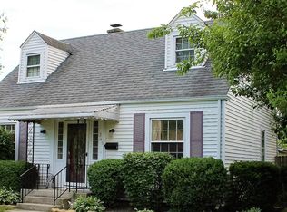 245 Maxwell St, Crown Point, IN 46307