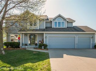7078 Dakota Dr, West Des Moines, IA 50266