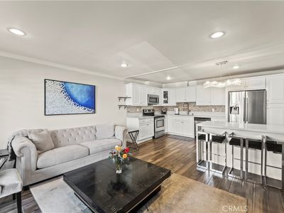 14850 Hesby St APT 102, Sherman Oaks, CA, 91403