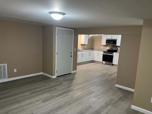 4th image of 9608 Holy Cross Ln