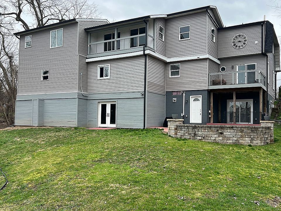2nd image of 708 Pine Lake Ave