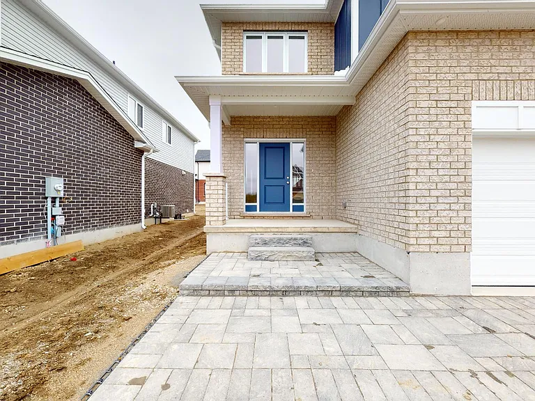 120 Basil Cres — Photo 28