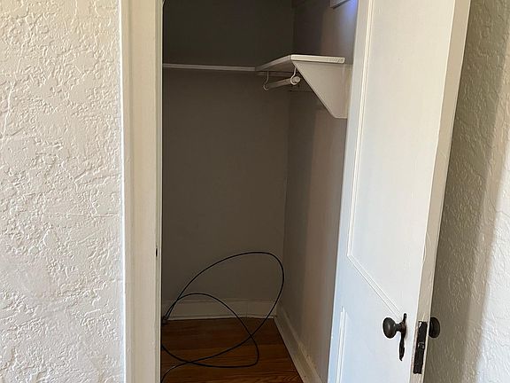 5th image of 4902 Itaska St APT 14