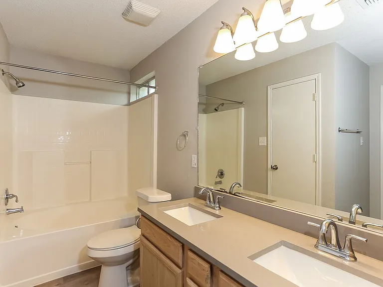 7445 Arbor Hill Dr — Photo 13
