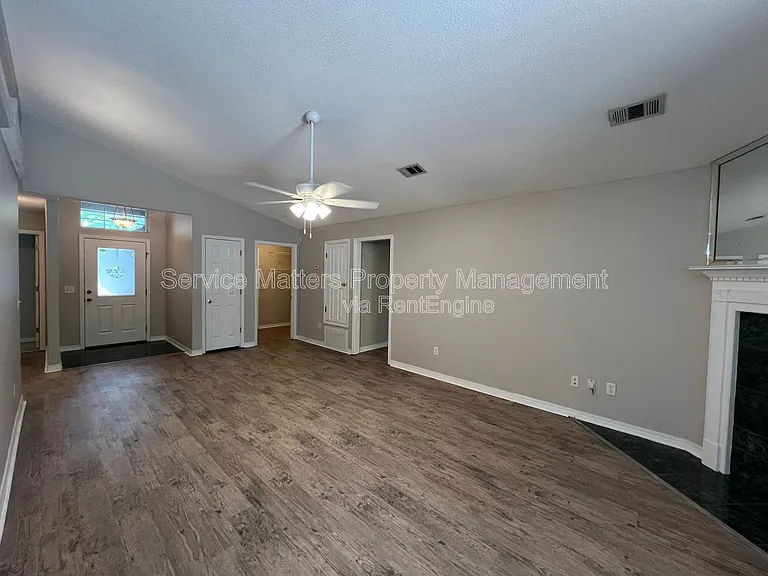 5959 Sleepy Hollow Ct — Photo 7