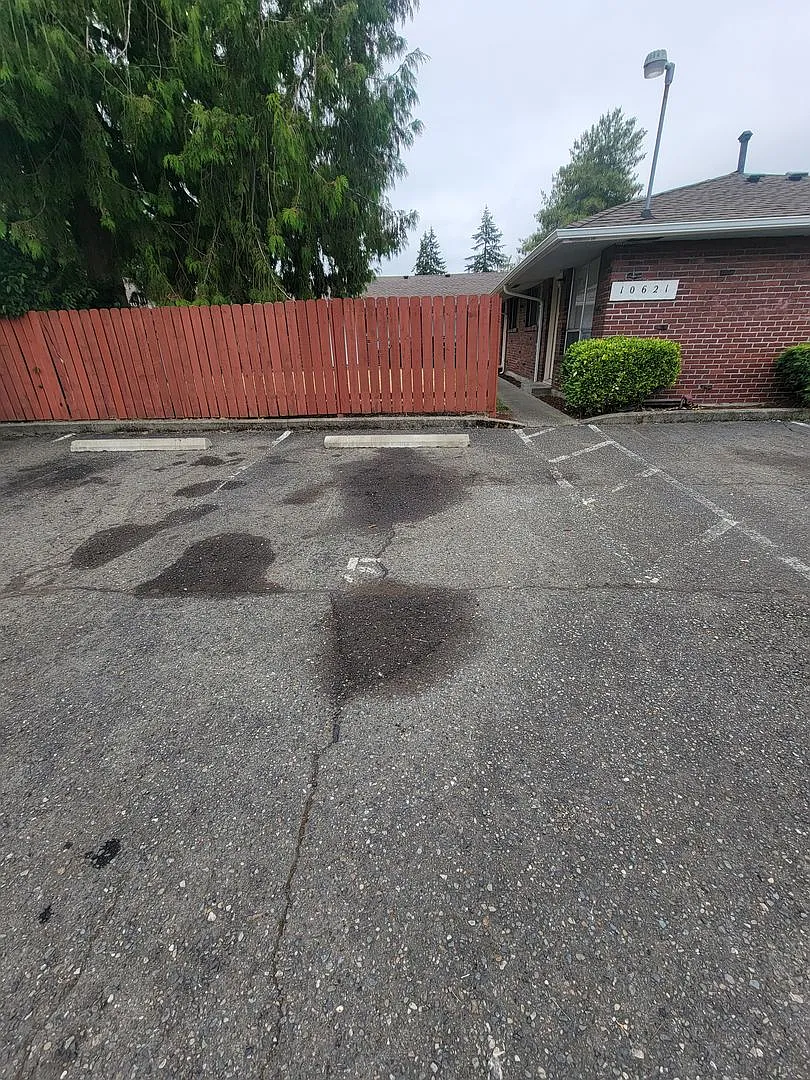 Convenient Lakewood Location. 1 bedroom $1395.00 includes most utilities — Photo 2