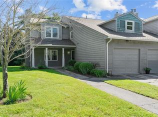 36 Stone Trl #A, North Providence, RI 02904