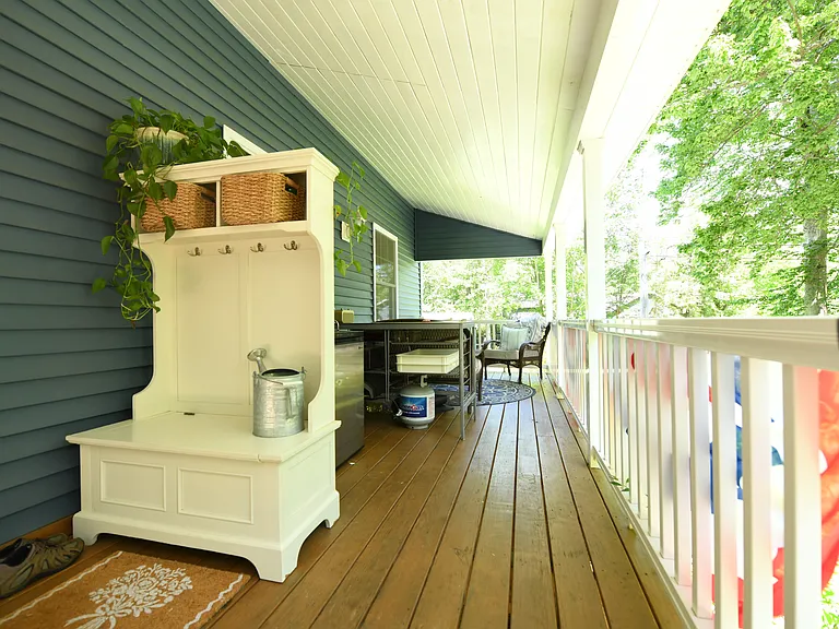 54 Lakeside Dr — Photo 32