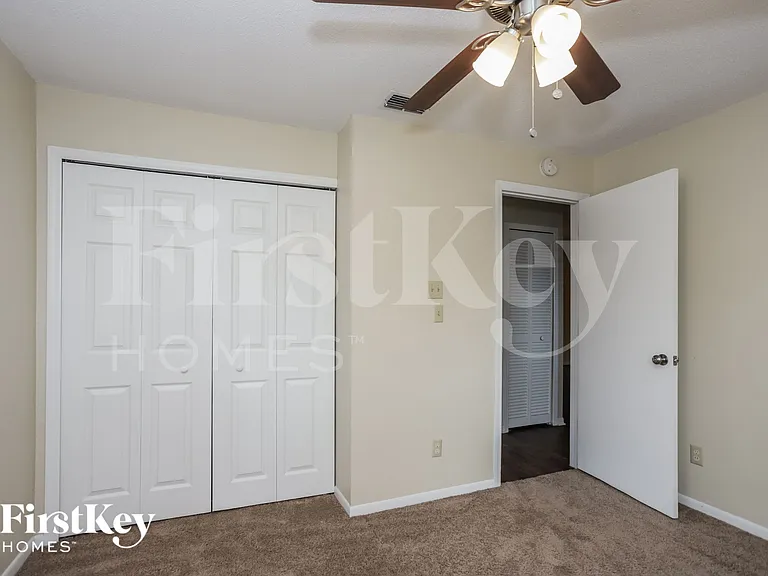 9923 57th Way N — Photo 9