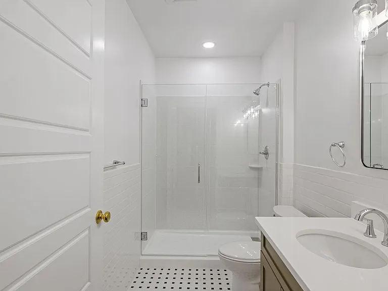 Stanfield — Photo 15