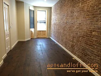 Rented by aptsandlofts.com