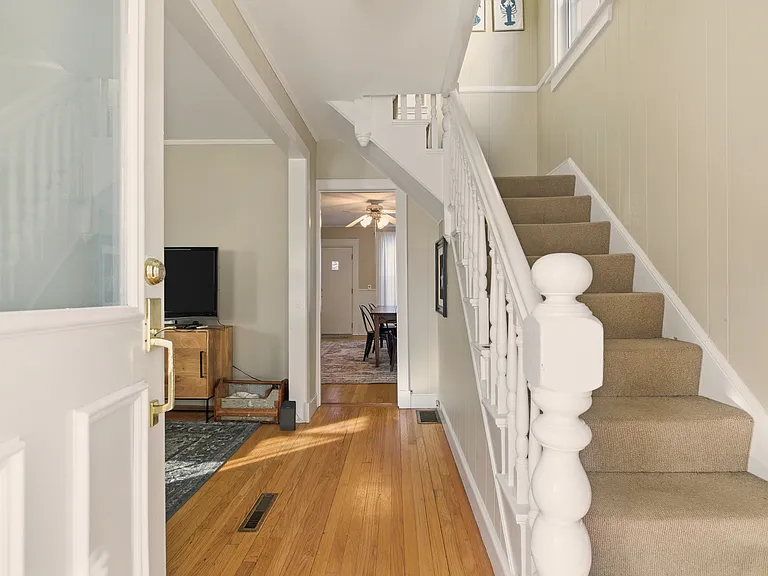 8 Carey St #W26 — Photo 3