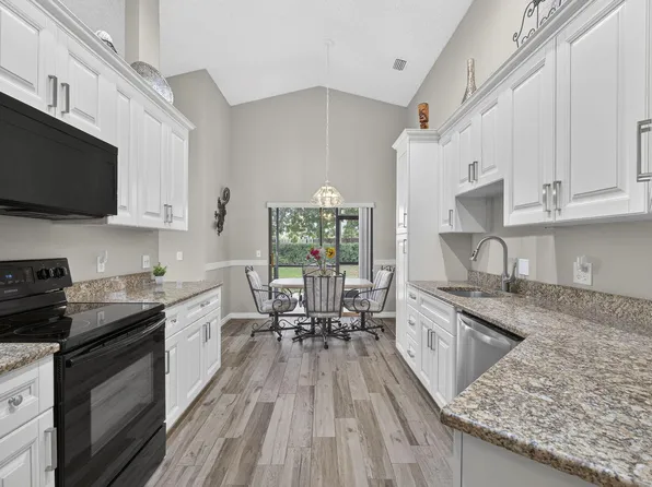 1972 White Coral Way, Wellington, FL 33414