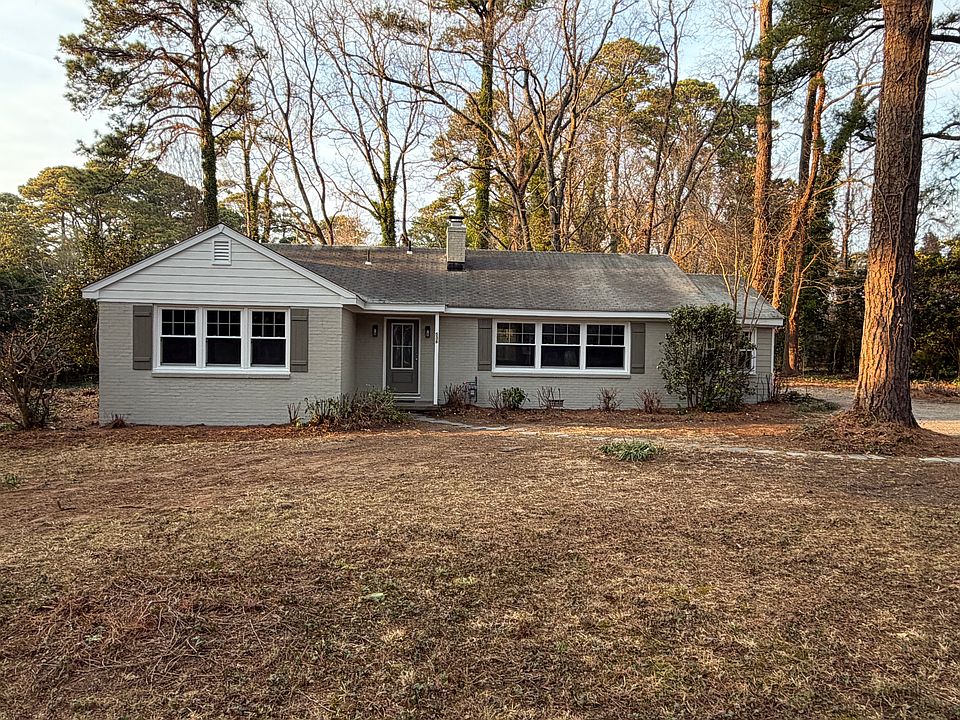1st image of 536 Cavalier Dr