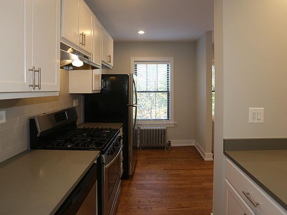 4th image of 1940 W Wilson Ave #2VI