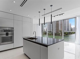 300 Biscayne Boulevard Way #704, Miami, FL 33131