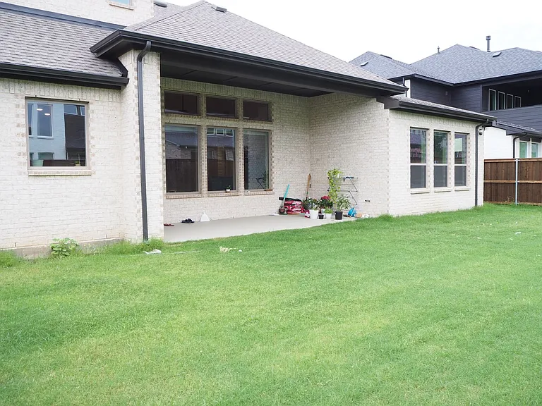 2613 Rosewood Way — Photo 38