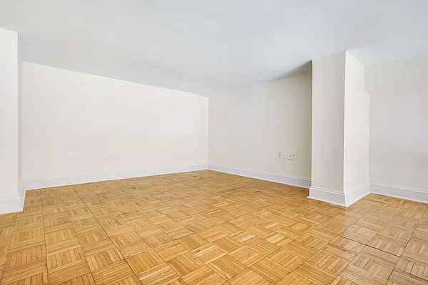 Rented by Anchor Associates | media 21