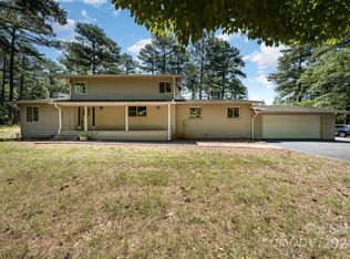 149 Pine Hollow Dr, Dallas, NC 28034