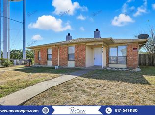 3416 Colonial Dr, Forest Hill, TX 76140