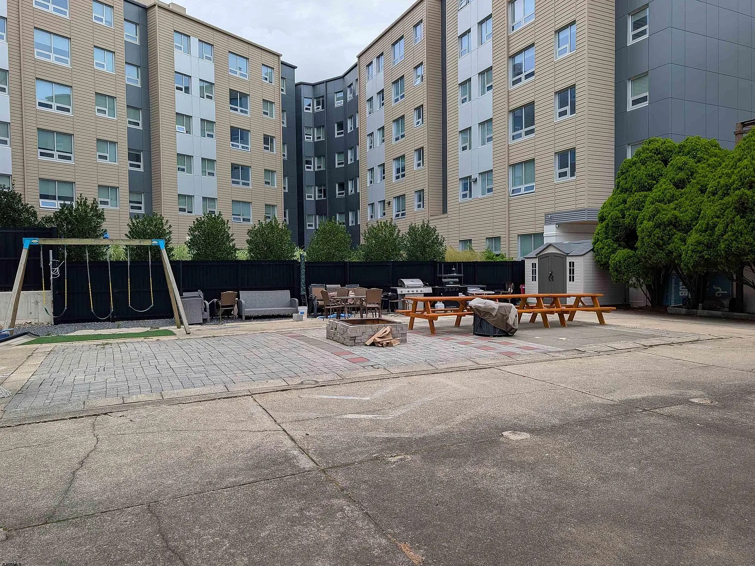Studio, 1.0 bath, 307 sqft, $1,300 — Photo 3