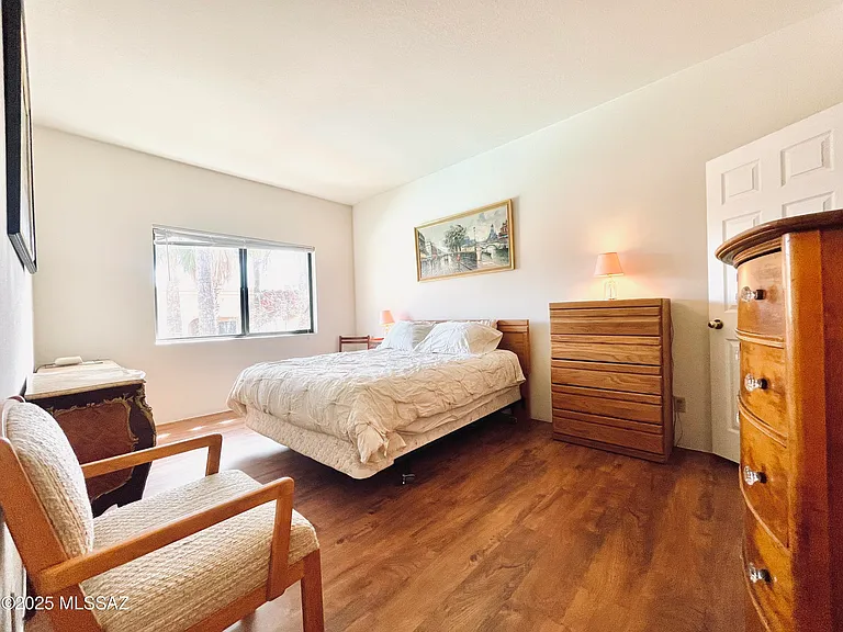 5750 N Camino Esplendora #203 — Photo 11