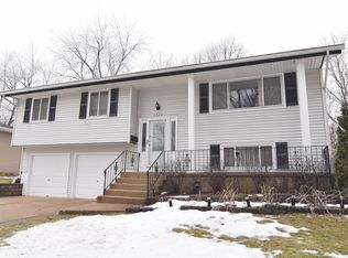 1906 Kingston Ln, Schaumburg, IL 60193