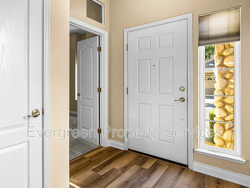 3 bed, 2.0 bath, 1651 sqft, $2,800 — Photo 3