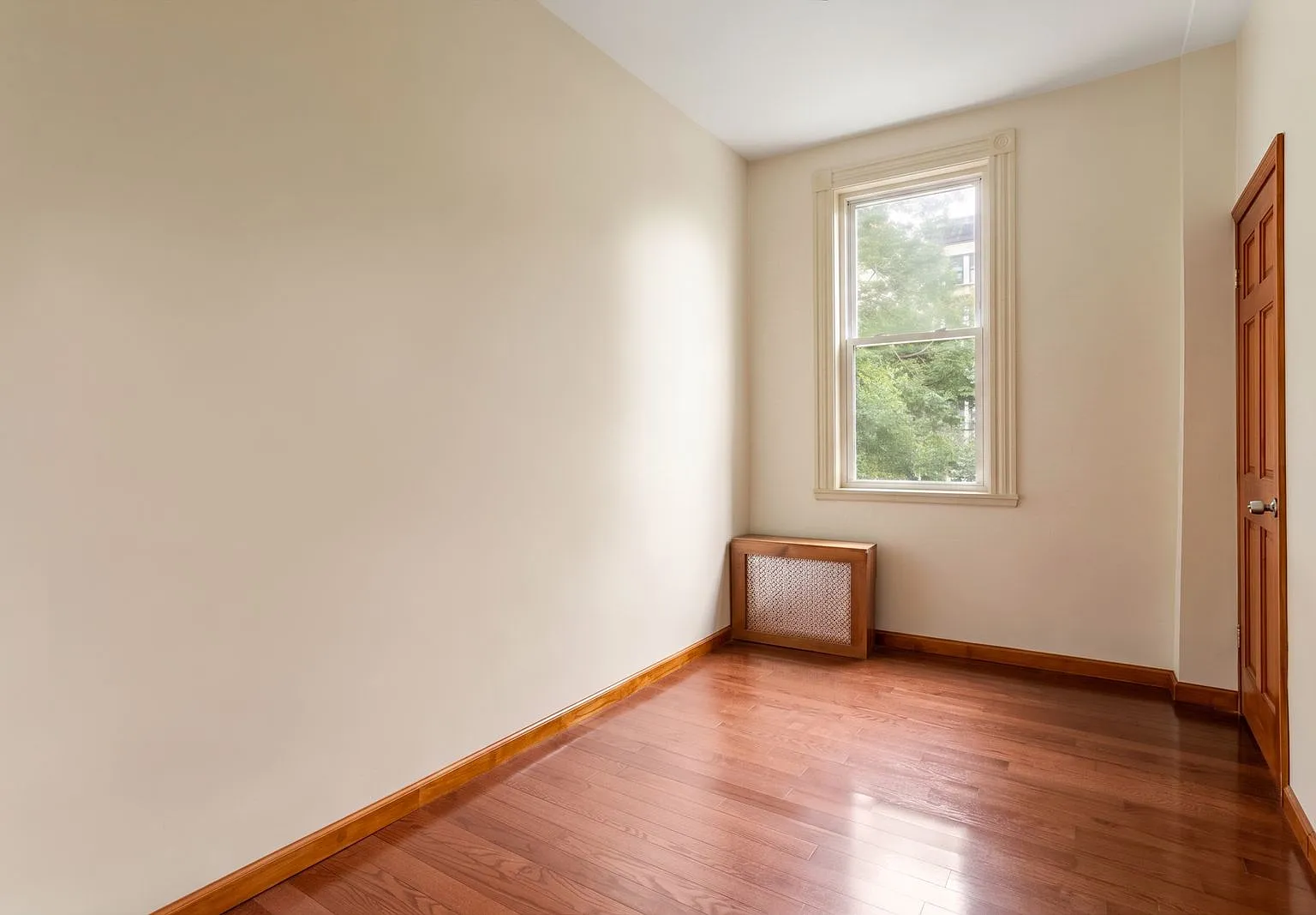 449 46th Street — Photo 3