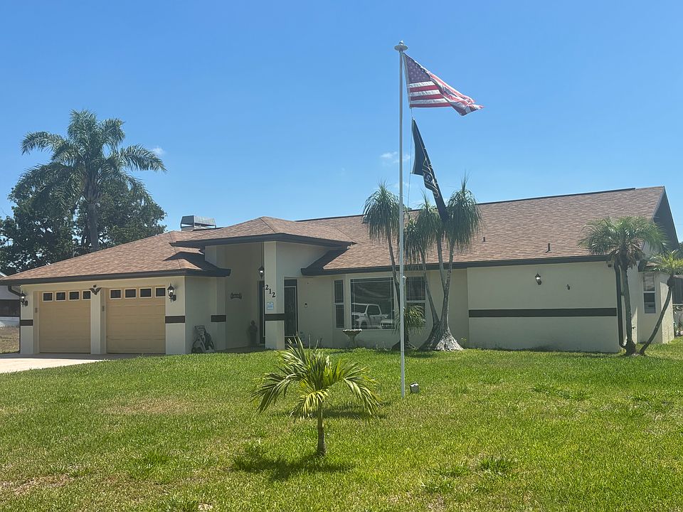 2500 + sq foot on 1/2 acre fenced private lot